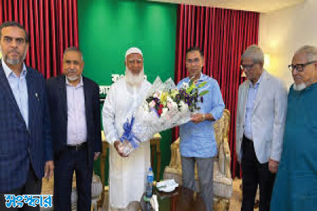 বসুন্ধরায় জামায়াত আমিরের বাসায় তারেক রহমান