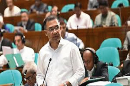 ৫ লাখ সরকারি চাকরির ঘোষণা : মাঠ ও আইসিটি খাতে নানা উদ্যোগ