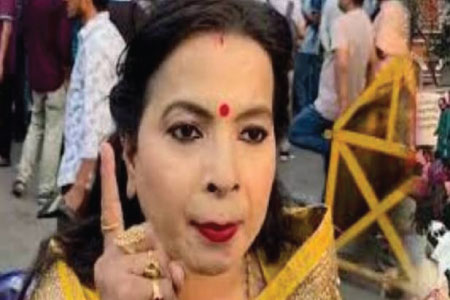 চৈতালী চক্রবর্তীর গ্রেফতার ও আইনজীবী সনদ বাতিলের দাবি