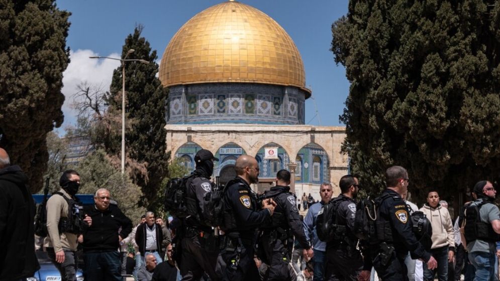 আল-আকসা প্রাঙ্গণ থেকে ৩ মুসল্লি আটক : উত্তেজনা জেরুজালেমে
