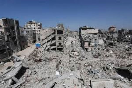 ইসরায়েলি হামলায় গাজার অর্থনৈতিক প্রাণকেন্দ্র ধ্বংস : টিকে থাকার লড়াই